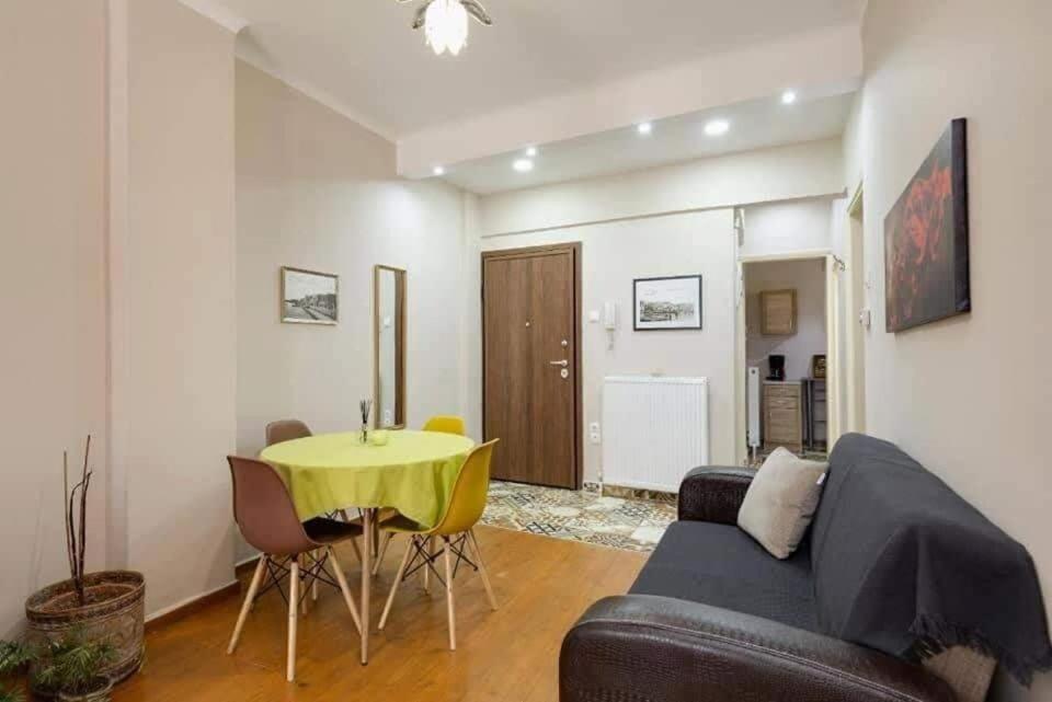 Private Pristine Balcony Home- Heart Of The Center Θεσσαλονίκη Εξωτερικό φωτογραφία